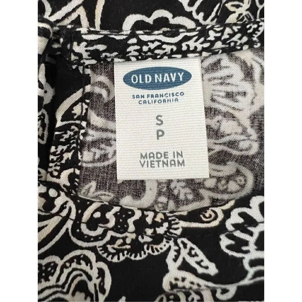 Old Navy - Picture 4 of 5